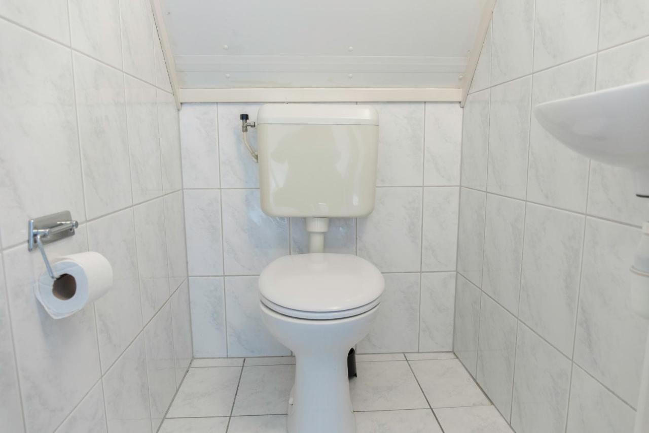 Bungalow 6 Op Recreatiepark De Wielen Sint Maarten Eksteriør bilde