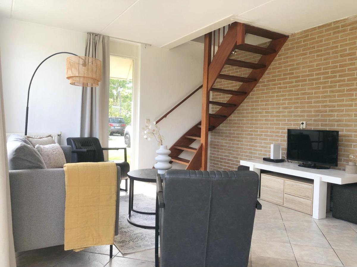 Bungalow 6 Op Recreatiepark De Wielen Sint Maarten Eksteriør bilde