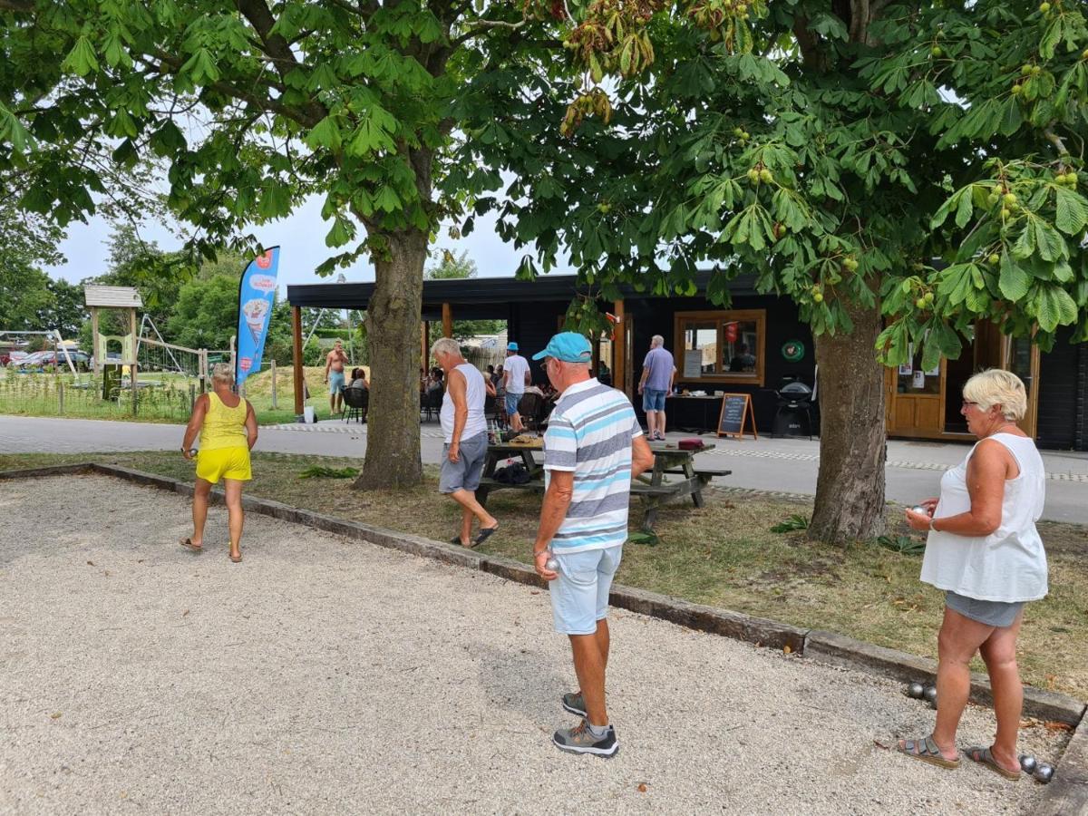Bungalow 6 Op Recreatiepark De Wielen Sint Maarten Eksteriør bilde